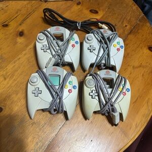 Dreamcast Controllers - Memory card and AV cable